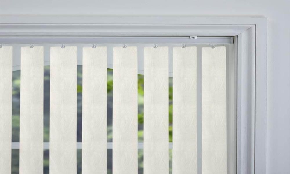 Looking Into The Advantageous Features Of Vertical Blinds