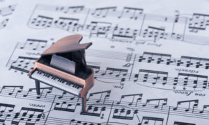 Learn Piano Online and Near Me